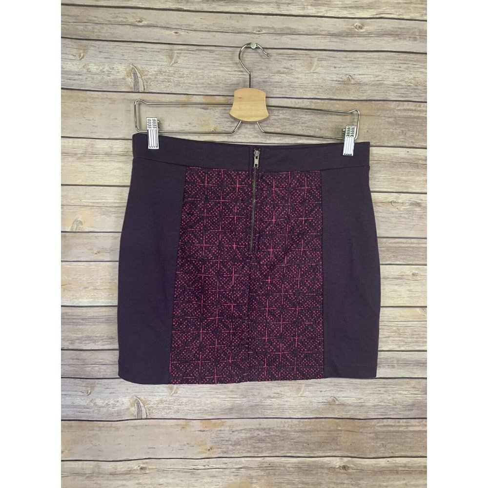 American Eagle NWT Womens 10 Pencil Skirt Purple Pink Panel Style Stretchy Zip - Picture 4 of 8
